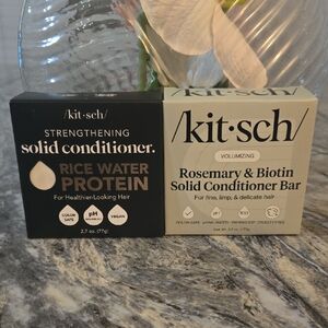 Kitsch Solid Conditioner Bars in Black and Cream